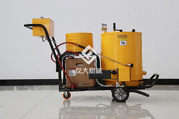 友大沥青灌缝机满足客户施工需求