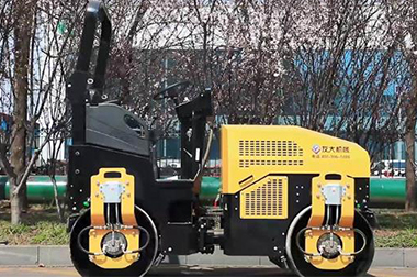 小型压路机的碾压方式有哪些呢