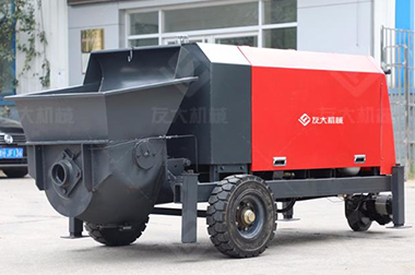 混凝土输送泵施工料斗加清水原因